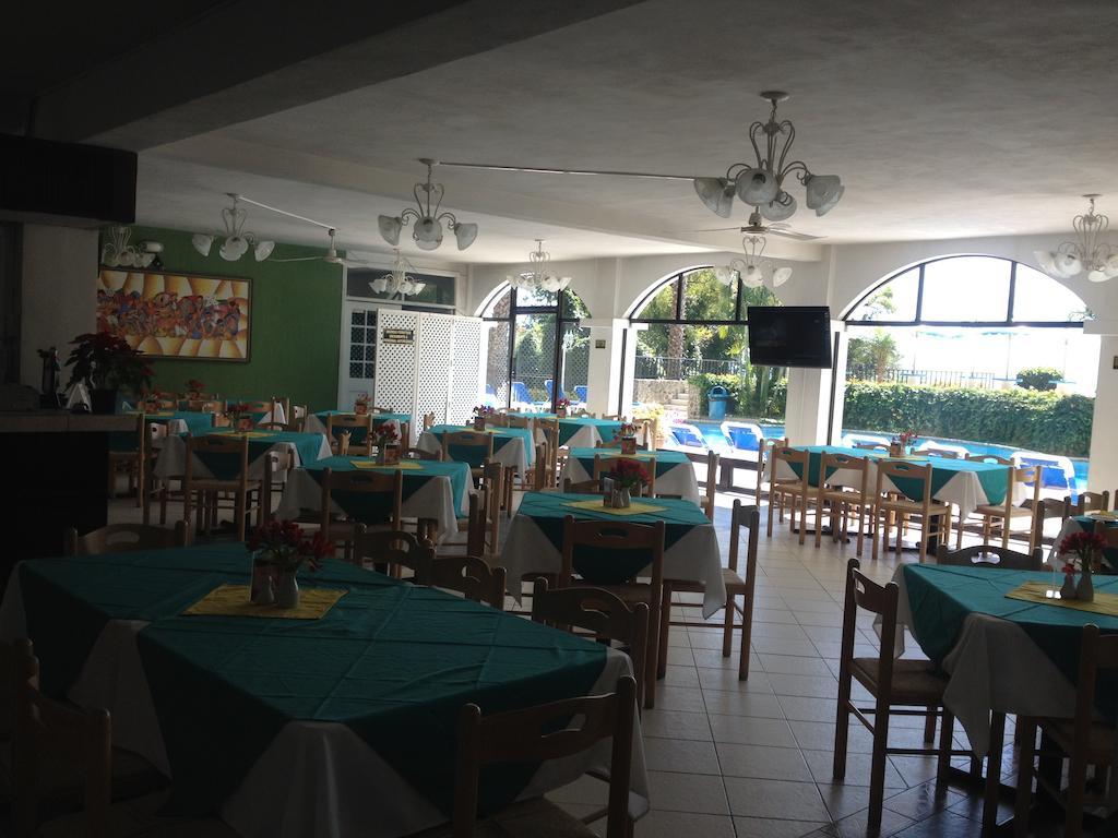 Hotel La Riviera De Atitlan ปานาคาเชล ภายนอก รูปภาพ