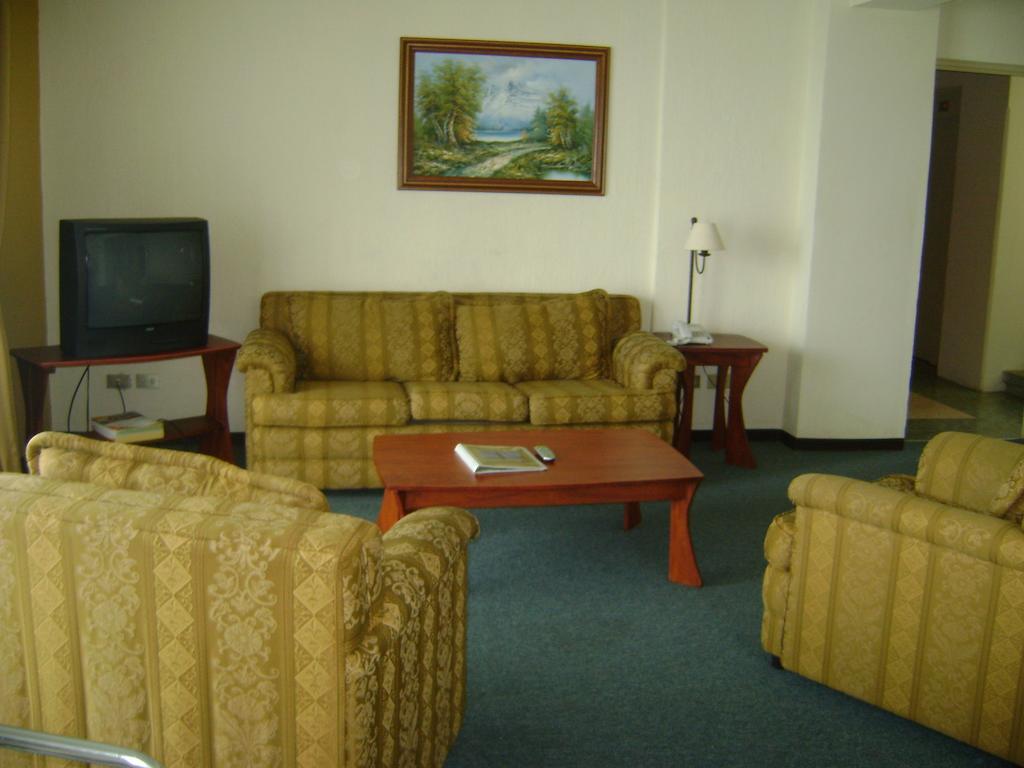 Hotel La Riviera De Atitlan ปานาคาเชล ภายนอก รูปภาพ